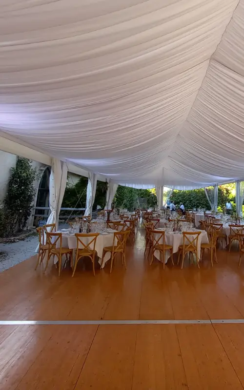 location : Tente arquée