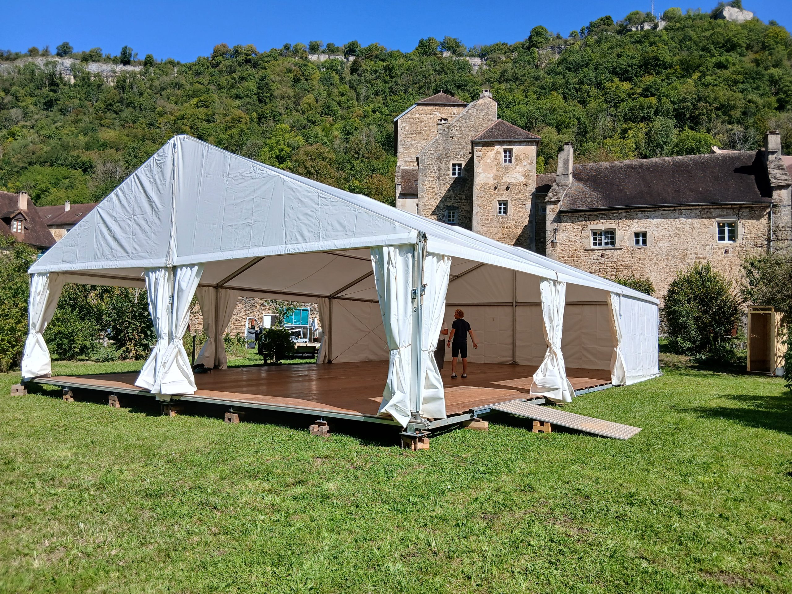 location : Chapiteau traditionnel